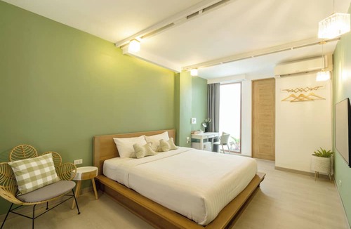 Wua Lai Hotel | Sherva101 Home and Hostel