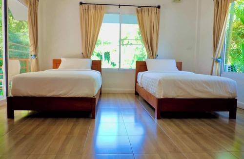 Nakhon Nayok Hotel | Baan Sarikaphusuan