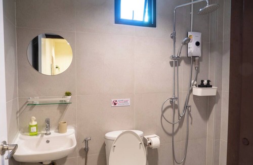 China Town Hostel | Round The Clock Hostel