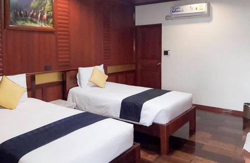 Wang Saphung Hotel | Waraporn Grand Mountain Hotel