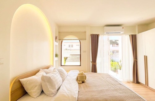 Chang Phueak House | Heavenly Hug