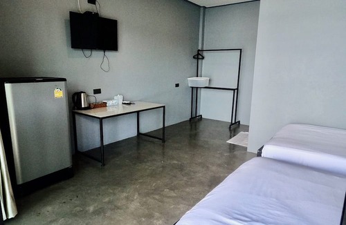 Plai Phraya Hotel | OYO 75530 By the dam cafe and farmstay