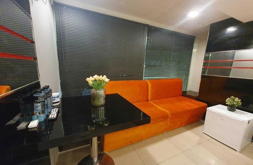 Thanon Phaya Thai Hotel | Deco Lux Hotel