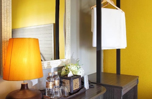 Chana Songkhram Hotel | Rambuttri Village Inn & Plaza