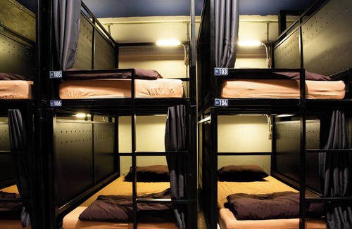 Talat Yot Hostel | AREA81 HIDEOUT Hostel Khaosan