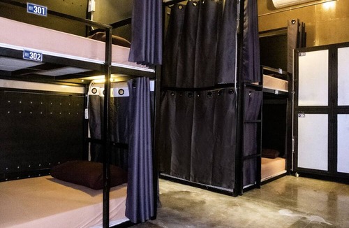 Talat Yot Hostel | AREA81 HIDEOUT Hostel Khaosan