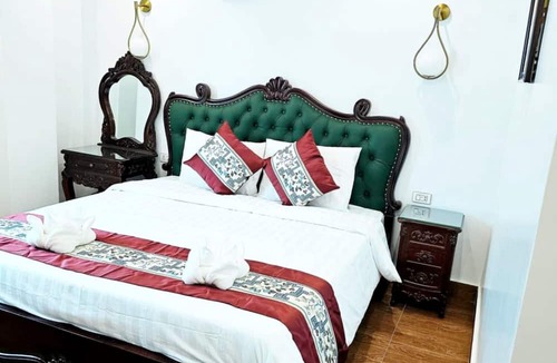 Vang Vieng Hotel | SKY HOTEL