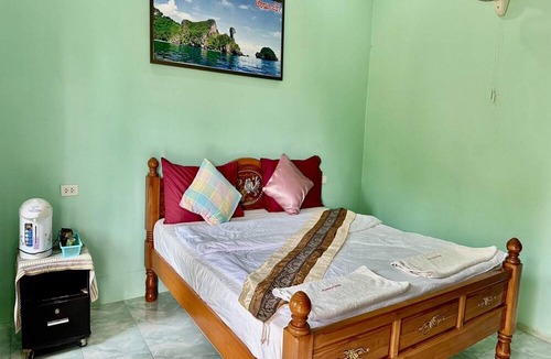 Nuea Khlong Hotel | OYO 75515 Sairung Farmstay