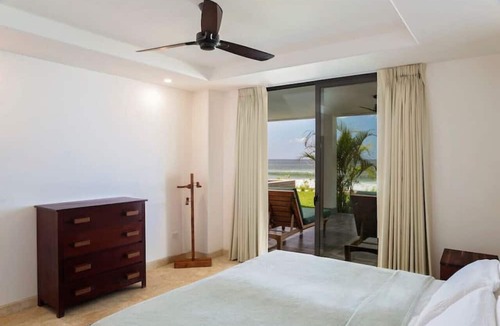 Playa Colorado House | Iguana Beach House + Casita: Spacious Beachfront House with Swimming Pool