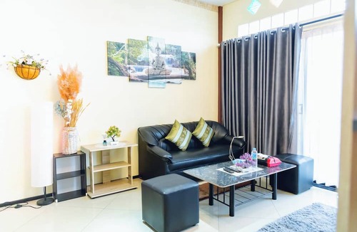 Sap Yai Hotel | Touch the Wind