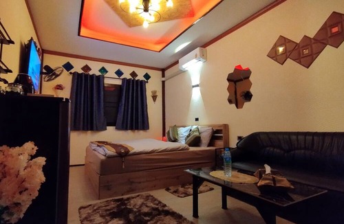 Sap Yai Hotel | Touch the Wind