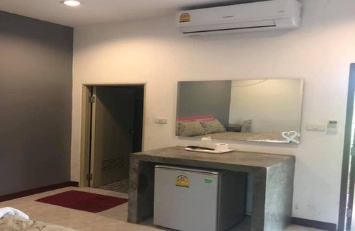 Saen Saep Hotel | OYO 75487 Prang Thip 306 Resort