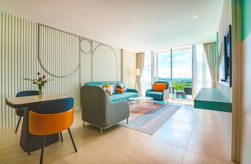 Koh Kaew Hotel | Hilltop Wellness Living