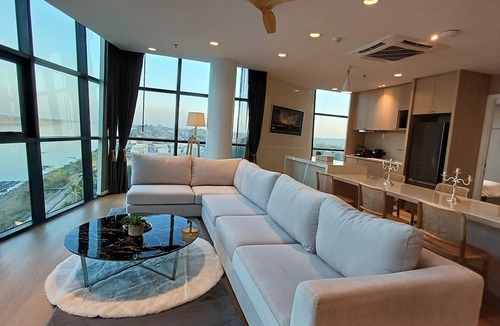 Nakhon Phanom Hotel | NAKA-RAJ Escape Hotel