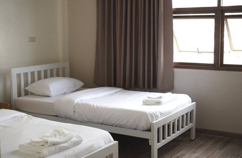 Bang Lamphu Lang Hostel | Krung Tone Hostel
