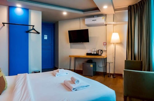 Chanthanimit Hotel | PloyBuri Boutique Hotel