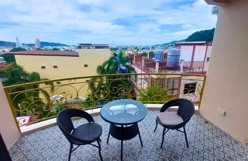 Patong Villa | Huge 9 Bedroom Villa Overlooking Patong Bay (BVP1)