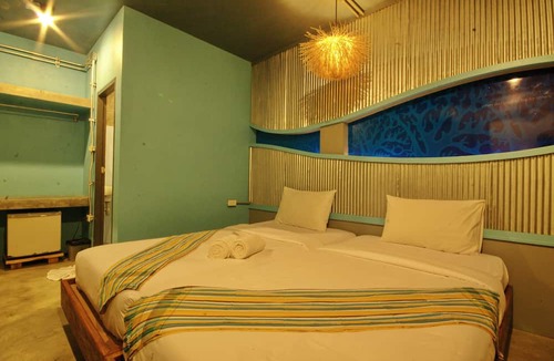 Khao Lak Hotel | Seabox Khaolak Hostel