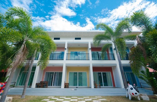Chom Bueng Resort | Reuan Chom Dao Resort