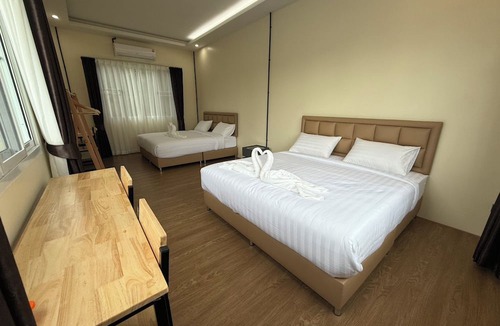 Thap Kwang Hotel | PiR 2 Resort 25 hours