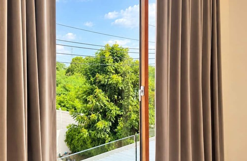 Bang Phli House | Spacious 3-bedroom House With Shared Pool Near Mega Bangna and Suvarnabhumi