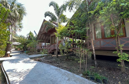 Samut Songkhram House | Baan Siriporn Resort