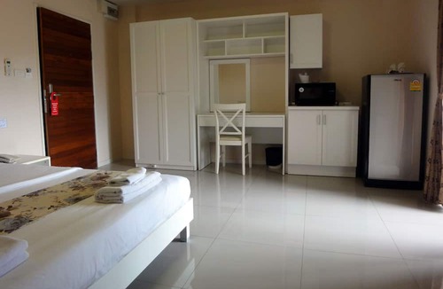 Ban Chang Hotel | Royal Place Banchang
