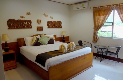 Chong Kham Hotel | Ngamta Hotel