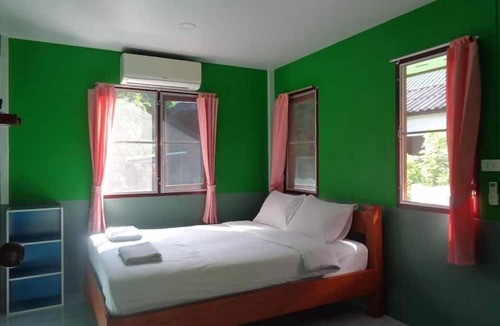 Chong Kham House | Sarm Mork Guesthouse