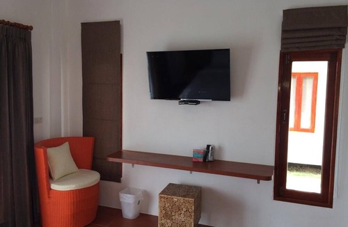 Chum Het Hotel | Lemon Resort