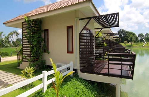 Chum Het Hotel | Lemon Resort