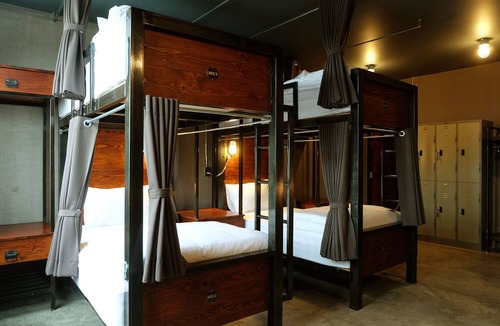 Pranburi Hostel | Rider Bedroom Hostel & Cafe