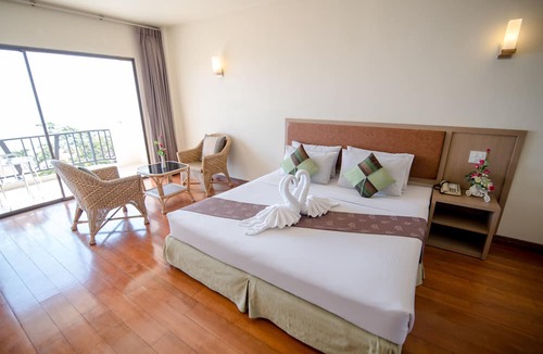 Khlong Khut Hotel | New Travel Beach Resort