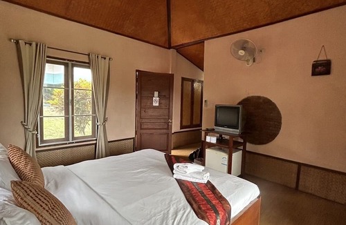 Mae Hi Hotel | Pai Love & Baan Chon Phao Resort