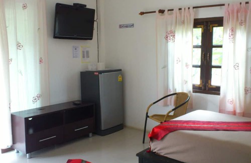 Wang Saphung Hotel | Suan Lamyai Resort