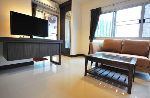 Chatuchak Hotel | Baan Mi-Na