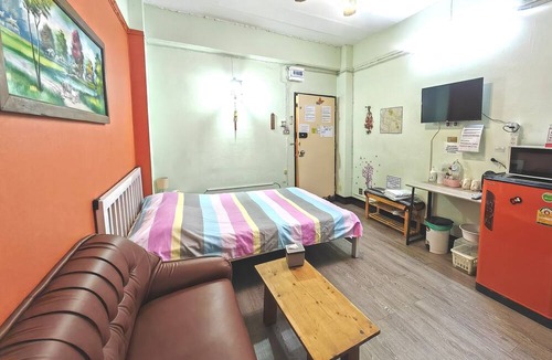 Pak Kret Hostel | The Backpacker Station