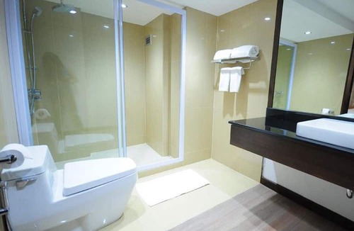 Uttaradit Hotel | Seeharaj Hotel Uttaradit