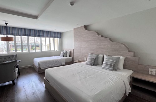 Wat Bowon Niwet Hotel | Methavalai Residence