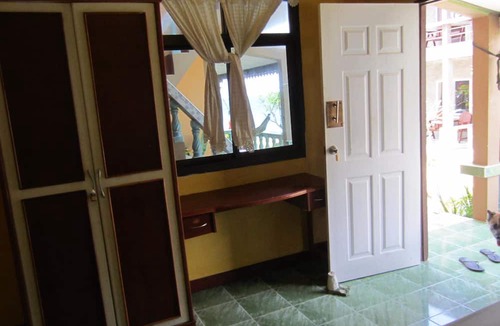 Haad Rin Hotel | Charung Bungalows