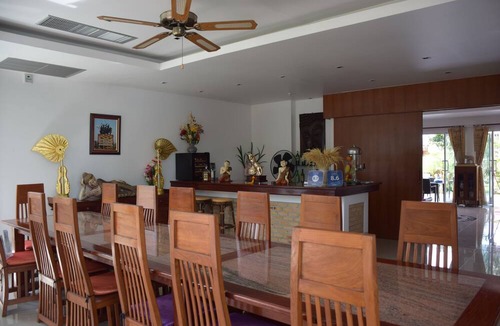 Sing Buri Hotel | Sumali Villa