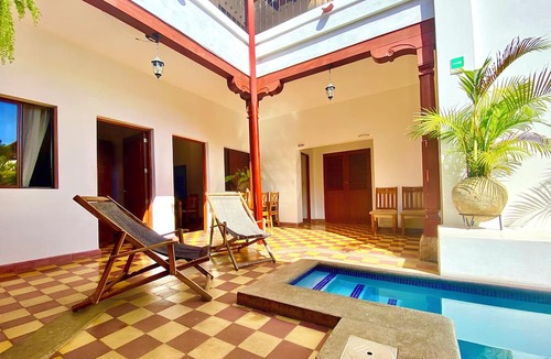 Granada Apartment | Granada Apartment #2 5 minutes from Calle La Calzada