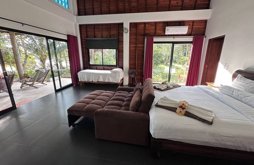 Nuea Khlong Villa | Piman Pu