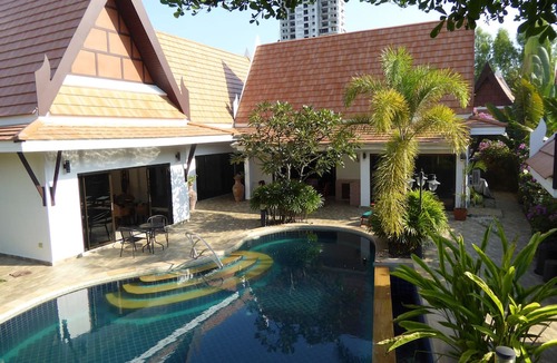 Rayong Villa | VIP Chain Resort Pool Villa