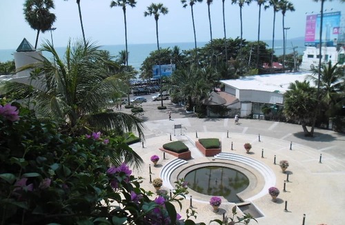 Jomtien Apartment | Jomtien PLAZA Condotel. sleeps 3