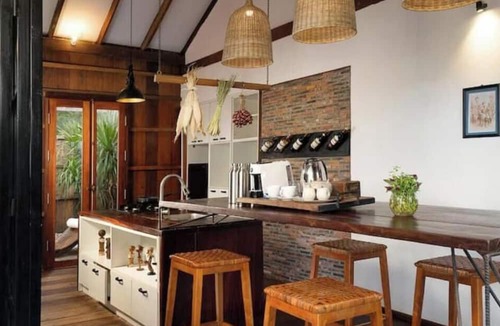 Kampot House | Khmer villa in the rice field area for 9 people