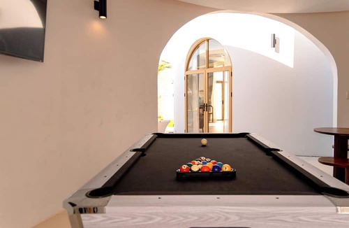 Bang Sare Villa | White Curve Villa