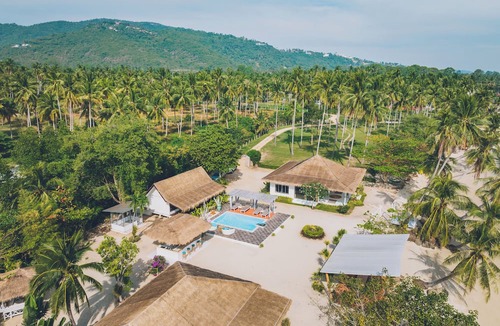 Thong Krut House | Welcoming 2-bedroom bungalow with AC in beautiful Koh Samui