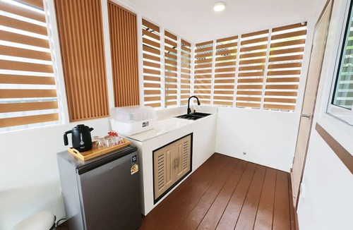 Saen Suk Villa | 49 Pool Villa Bangsaen