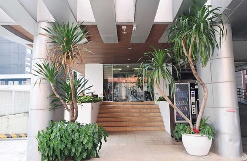 Khlong Toei Nuea Condo | 5C - Short-Term Rental Allowed - Downtown Bkk Serviced Apartment